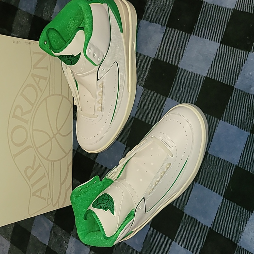 Brand New in BOX. Jordan 2s. Lucky Green . Size 14. Never been worn.